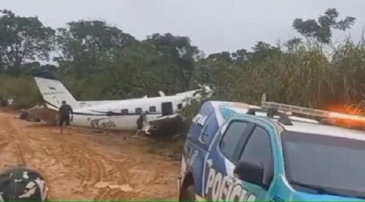 5 dead after small plane crashes in Brazil Amazon rainforest