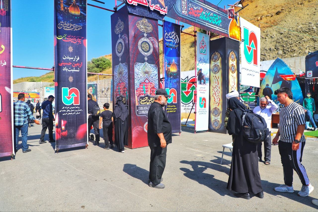 تردد زائران مرز تمرچین از مرز ۴۰ هزار نفر گذشت/«حب الحسین یجمعنا»