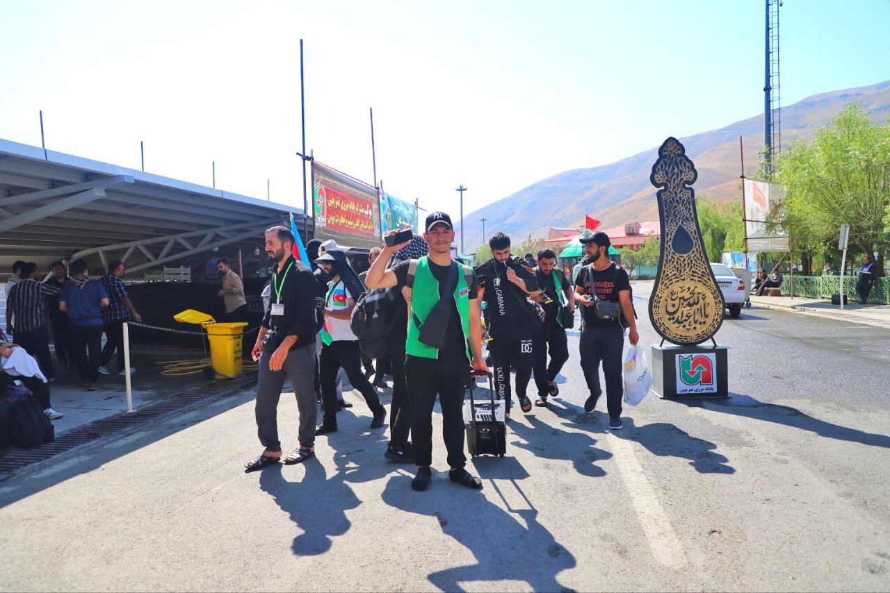 تردد زائران مرز تمرچین از مرز ۴۰ هزار نفر گذشت/«حب الحسین یجمعنا»