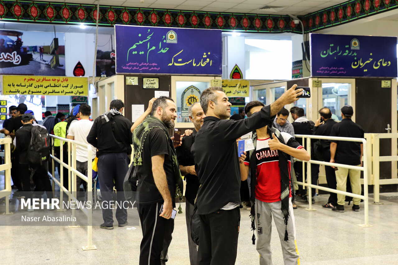استقبال پرشور زائران اربعین از پایانه مرزی خسروی/افزایش ترددها