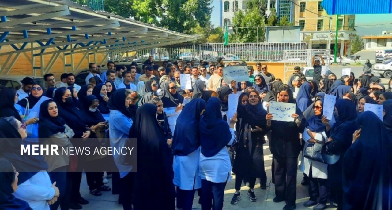 تجمع پرستاران در یاسوج/ شرایط نامطلوب پرداخت حقوق