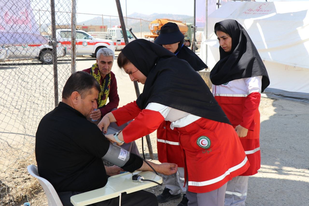 خدمترسانی ۲۴ ساعته پایگاههای هلال احمر به زائران اربعین