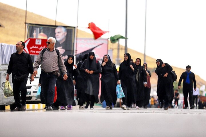 تمرچین میعادگاه عاشقان حسینی؛روایتی از دلدادگان اربعین درنقطه صفر مرزی تمرچین میعادگاه عاشقان حسینی؛روایتی از دلدادگان اربعین درنقطه صفر مرزی