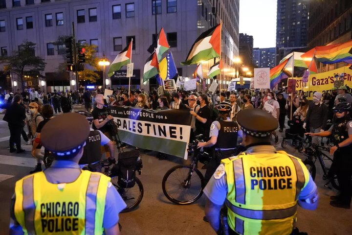 VIDEO: Pro-Palestinian protesters in Chicago