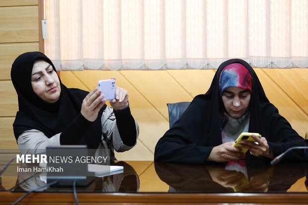 نشست خبری حجت الاسلام  رضا غلامی روشن مدیر کل تبلیغات اسلامی همدان