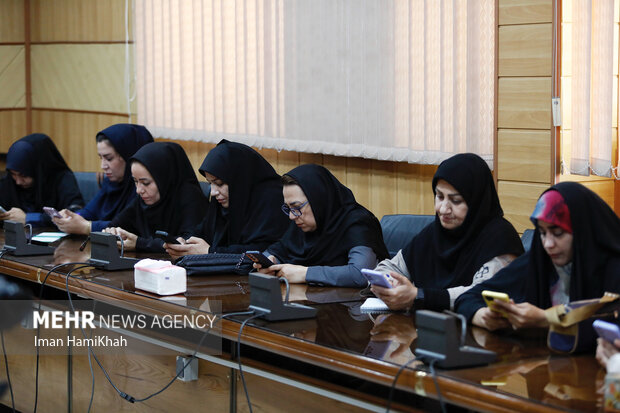 نشست خبری حجت الاسلام  رضا غلامی روشن مدیر کل تبلیغات اسلامی همدان