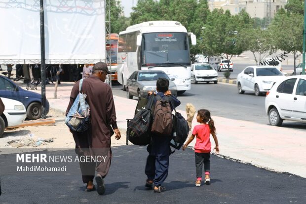 پذیرایی از زائران افغانستانی و پاکستانی در شهر بندرعباس