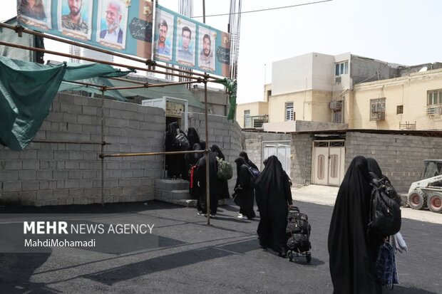 پذیرایی از زائران افعانستانی و پاکستانی در شهر بندرعباس