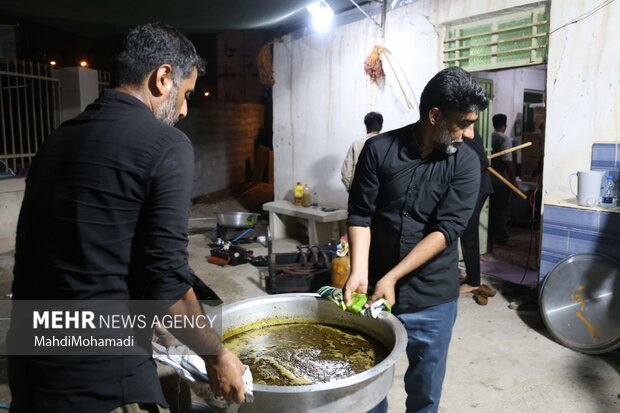 پذیرایی از زائران افعانستانی و پاکستانی در شهر بندرعباس