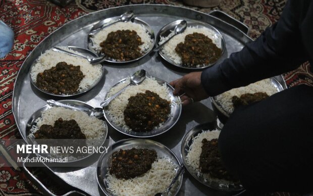 پذیرایی از زائران افعانستانی و پاکستانی در شهر بندرعباس