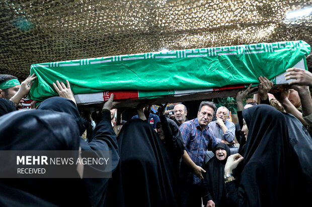 مراسم وداع با پیکر مطهر شهید «سید محسن غریبیان» در معراج شهدا