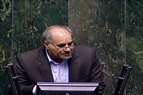 قلاوند: باید با یکپارچگی، میهنمان را از گزند بدخواهان دور نگه داریم