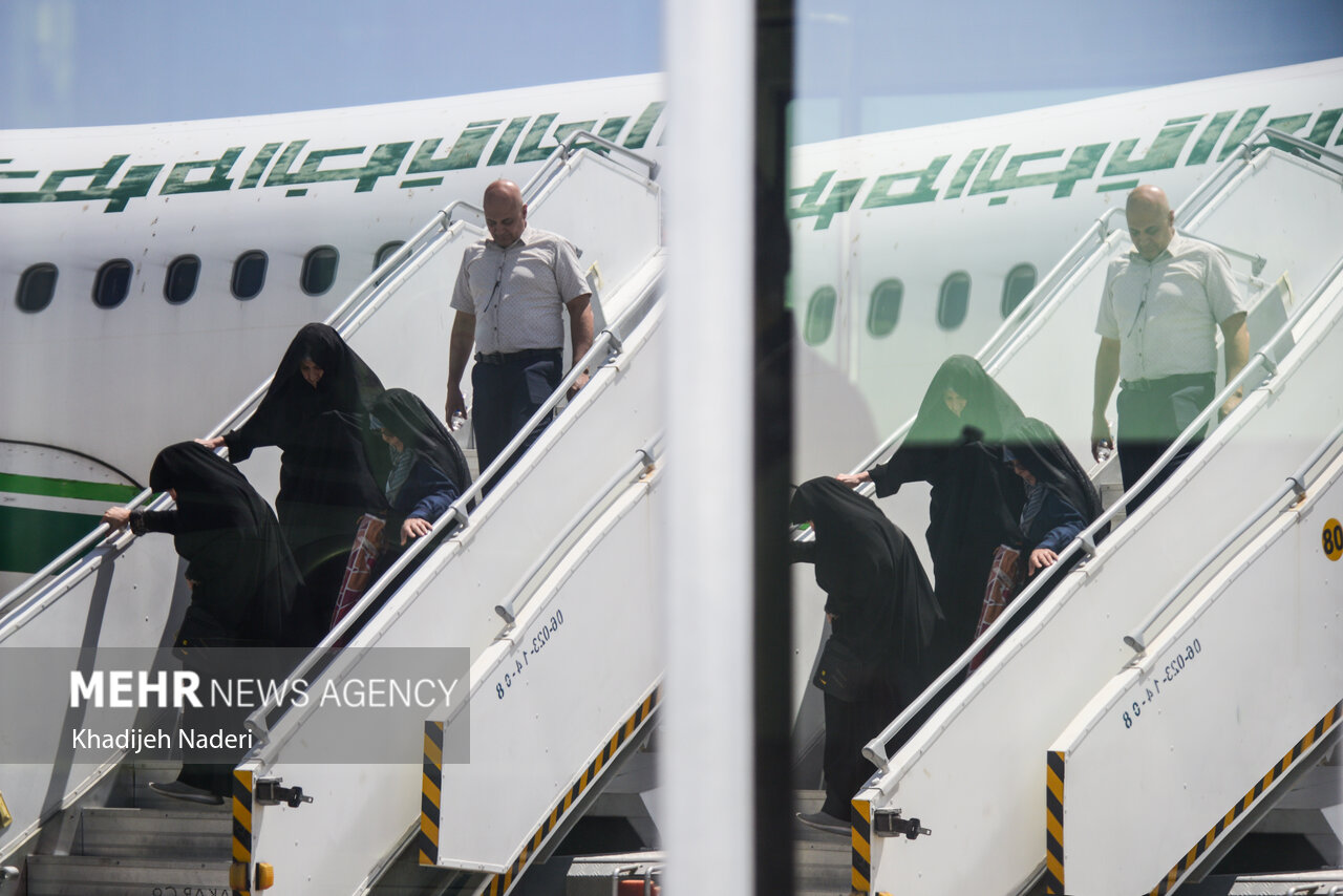 نخستین پرواز اربعین امروز از فرودگاه مهرآباد انجام شد نخستین پرواز اربعین امروز از فرودگاه مهرآباد انجام شد