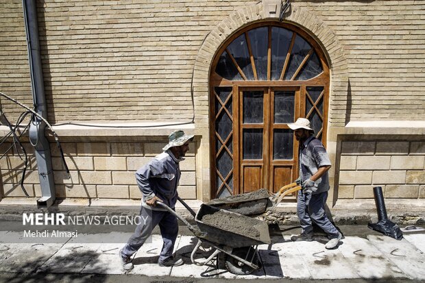 مرمت محوطه تاریخی سبزه میدان زنجان