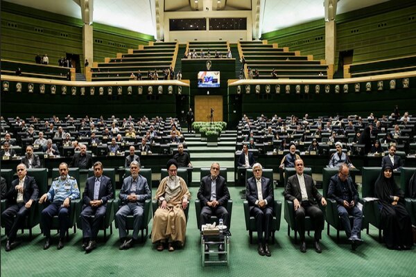 ایرانی صدر پزشکیان کے مجوزہ تمام وزراء پارلیمنٹ سے اعتماد کا ووٹ حاصل کرنے میں کامیاب