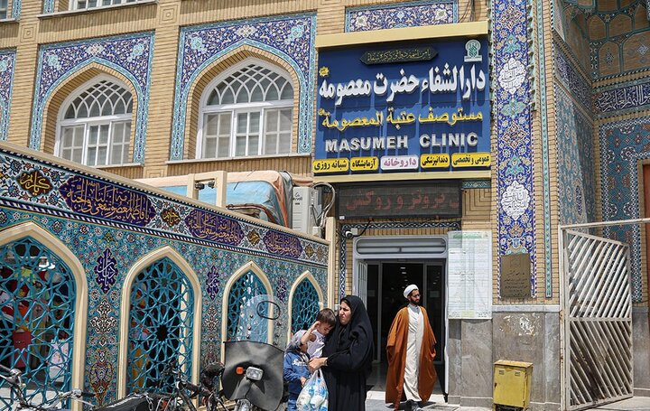 ارائه خدمات شبانهروزی به زائران اربعین در دارالشفای بانوی کرامت ارائه خدمات شبانهروزی به زائران اربعین در دارالشفای بانوی کرامت