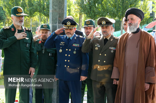 حضور امیر سرتیپ نصیرزاده در وزارت دفاع و پشتیبانی نیروهای مسلح 8
