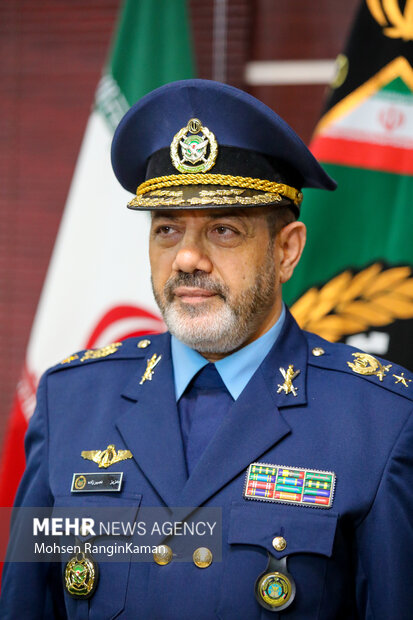 حضور امیر سرتیپ نصیرزاده در وزارت دفاع و پشتیبانی نیروهای مسلح 13