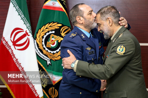 حضور امیر سرتیپ نصیرزاده در وزارت دفاع و پشتیبانی نیروهای مسلح 15