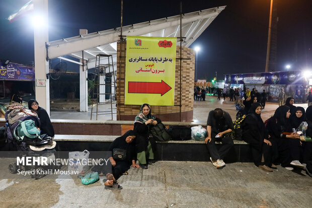 بازگشت زائران اربعین حسینی از مرز شلمچه