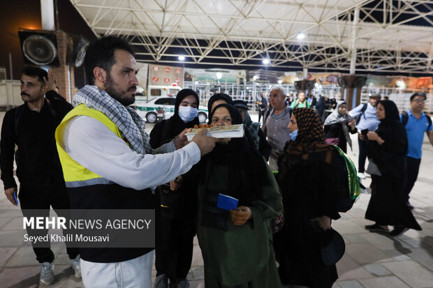 صدور دفترچههای «سند خادم» برای اتباع خارجی در خوزستان آغاز شد