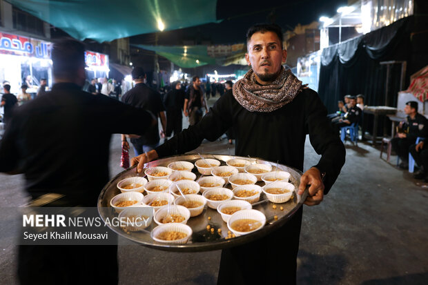 خدمت برای حسین (علیه السلام)