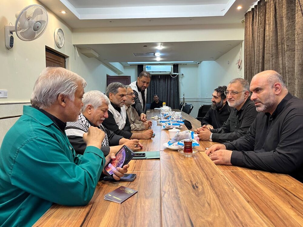 بازدید زاکانی از روند خدمترسانی به شهروندان در پیادهروی اربعین