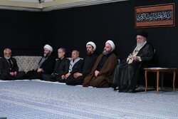 Leader hosts Arbaeen mourning ceremony