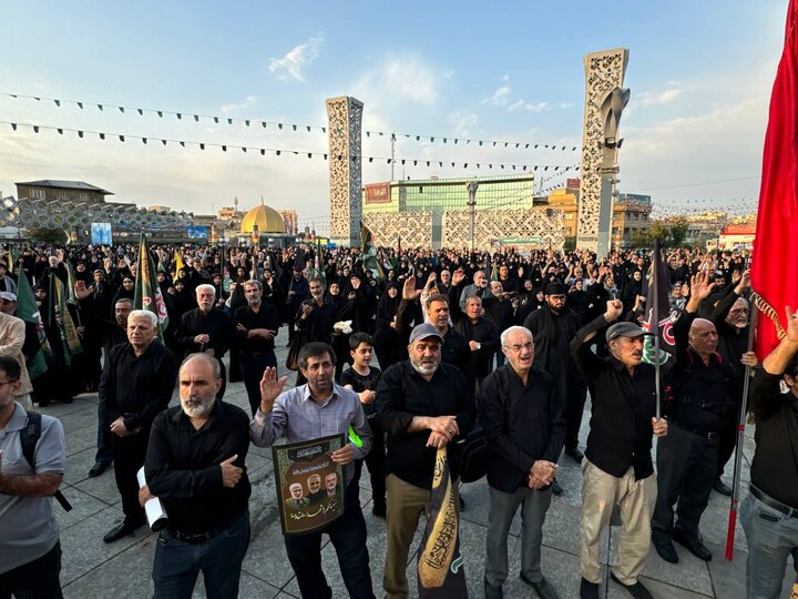 Iranians simulating Arbaeen Walk across country