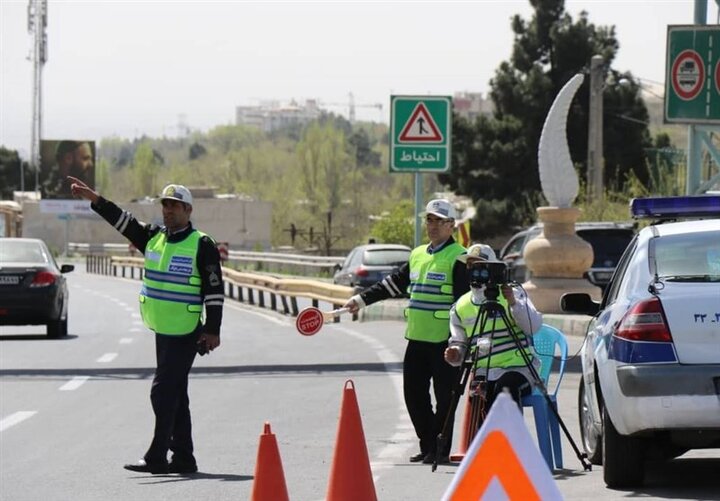 تامین امنیت کامل زوار اربعین در راه بازگشت از جاده‌های فارس