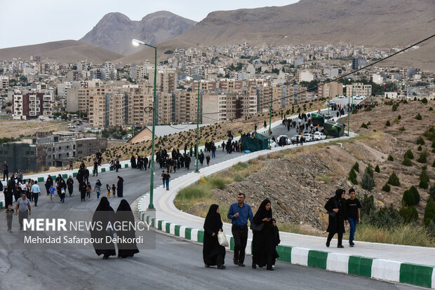 شامگاه اربعین حسینی در نورالشهدا شهرکرد