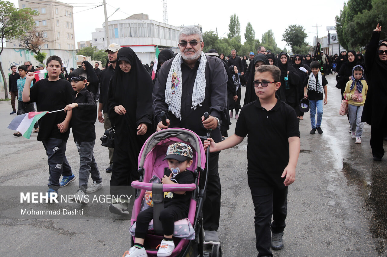 عاشقان جامانده دلهای خود را راهی کربلا کردند
