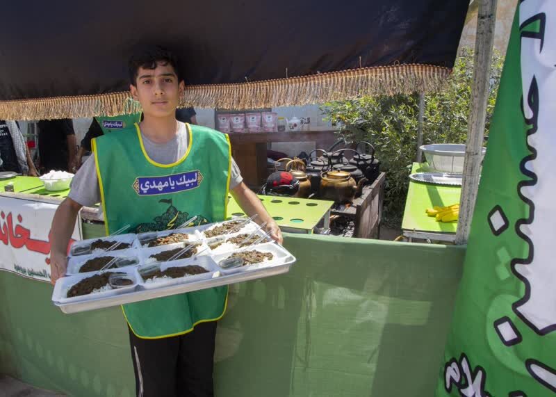 اینجا مرزِ مهران نیست، مرزِ خدمت بیکران است! موکبهای لرستان بهوقت کربلا در اربعین حسینی(ع)