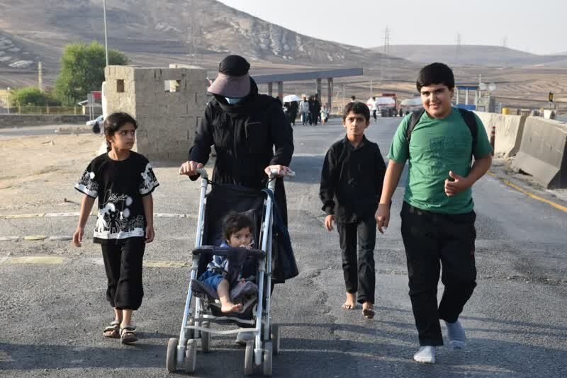 پیادهروی دلدادگان اربعین حسینی (ع) در کوهدشت