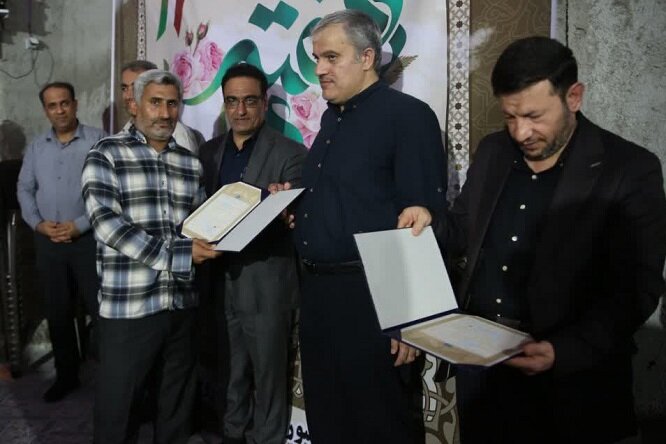 اسناد مالکیت اقشار آسیبپذیر استان بوشهر تحویل شد اسناد مالکیت اقشار آسیبپذیر استان بوشهر تحویل شد