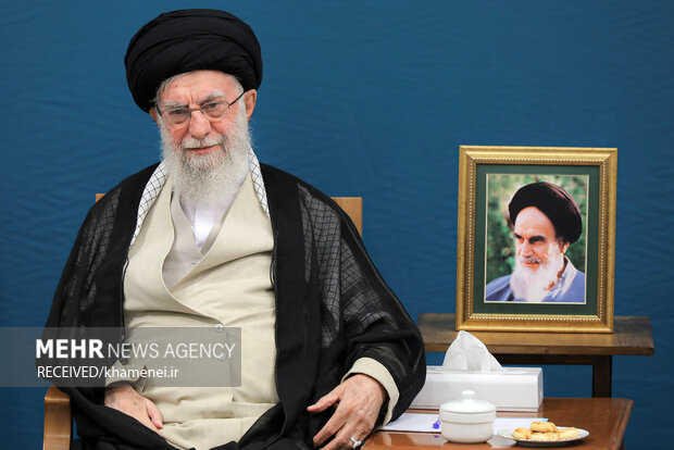 فداکاری جوانهای یک ملت، پشتوانه عظیم برای پیشرفت آن ملت است