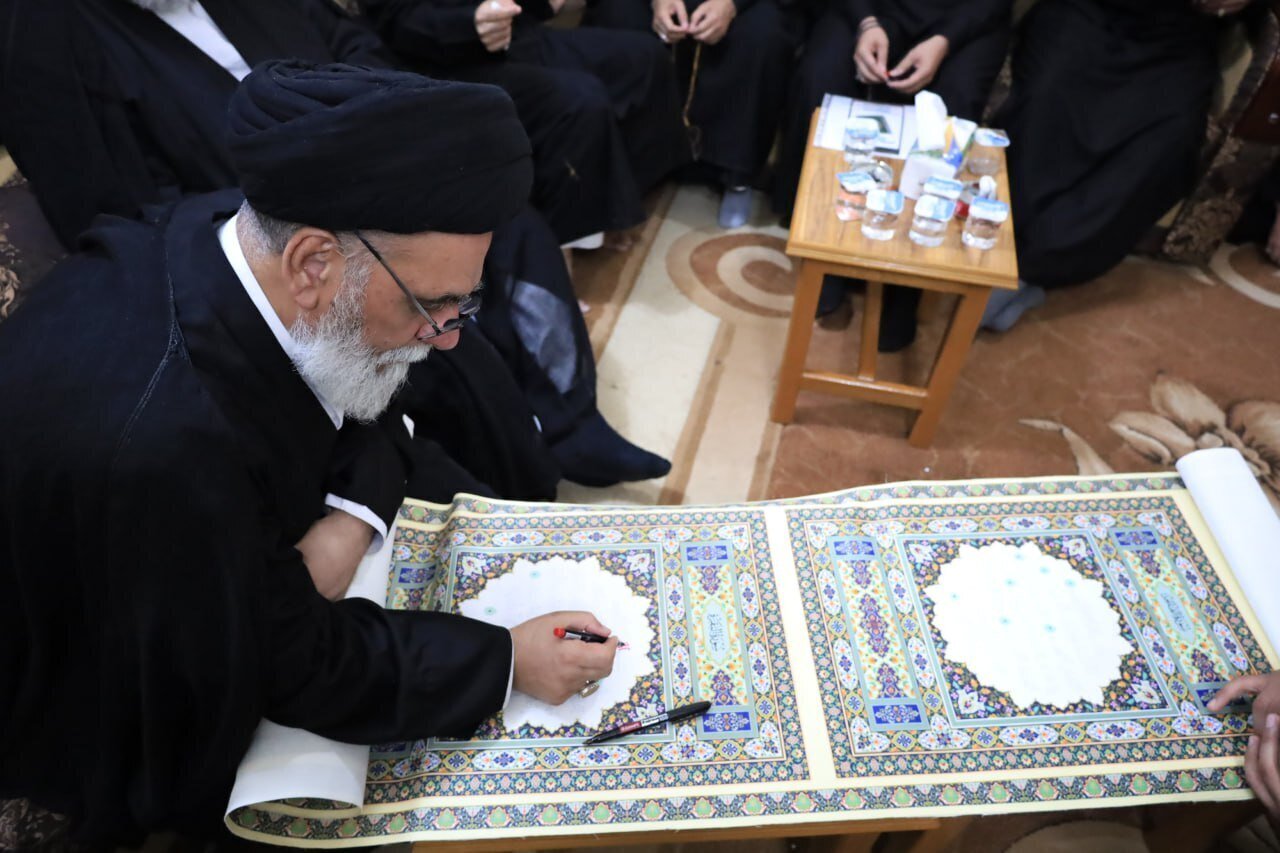 پنج هزار زائر در کتابت قرآن دستنویس اربعین مشارکت کردند