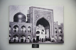 Mashhad hosts exhibition of old photos of Imam Reza shrine