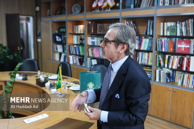 Brazilian ambassador visits Mehr HQ