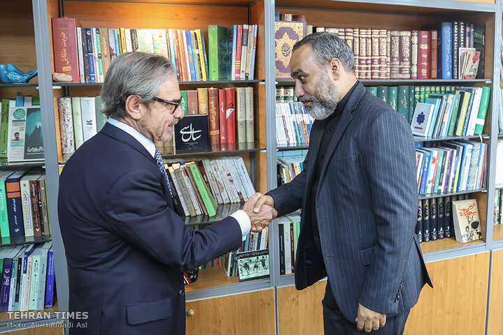 Brazil envoy hopes for deeper ties on Tehran Times visit