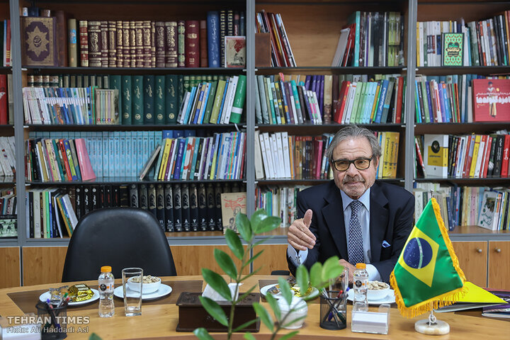 Brazil envoy hopes for deeper ties on Tehran Times visit