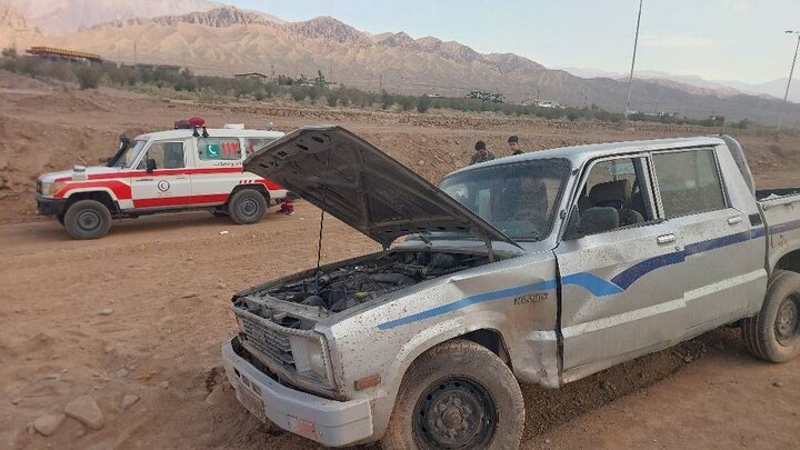 واژگونی خودروی حامل کارگران مزرعهای در جاده شوشتر