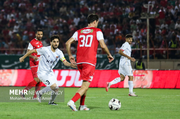 لیگ برتر فوتبال - پرسپولیس و فولاد