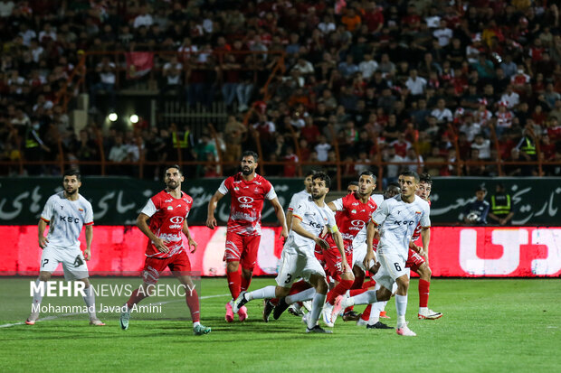 لیگ برتر فوتبال - پرسپولیس و فولاد