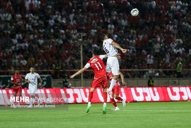 لیگ برتر فوتبال - پرسپولیس و فولاد