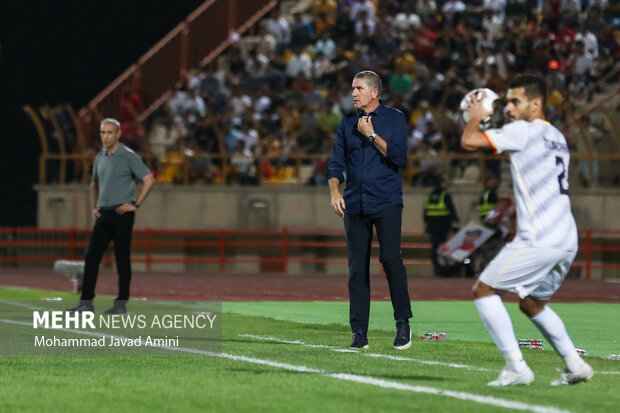 تعطیلات خانوادگی سرمربی پرسپولیس با خانواده در تهران