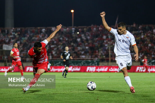 لیگ برتر فوتبال - پرسپولیس و فولاد