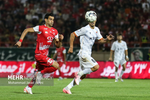 لیگ برتر فوتبال - پرسپولیس و فولاد