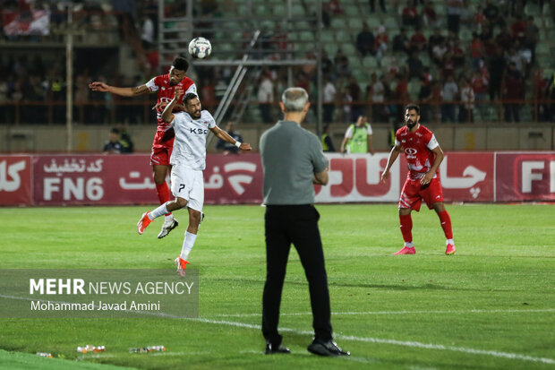 لیگ برتر فوتبال - پرسپولیس و فولاد