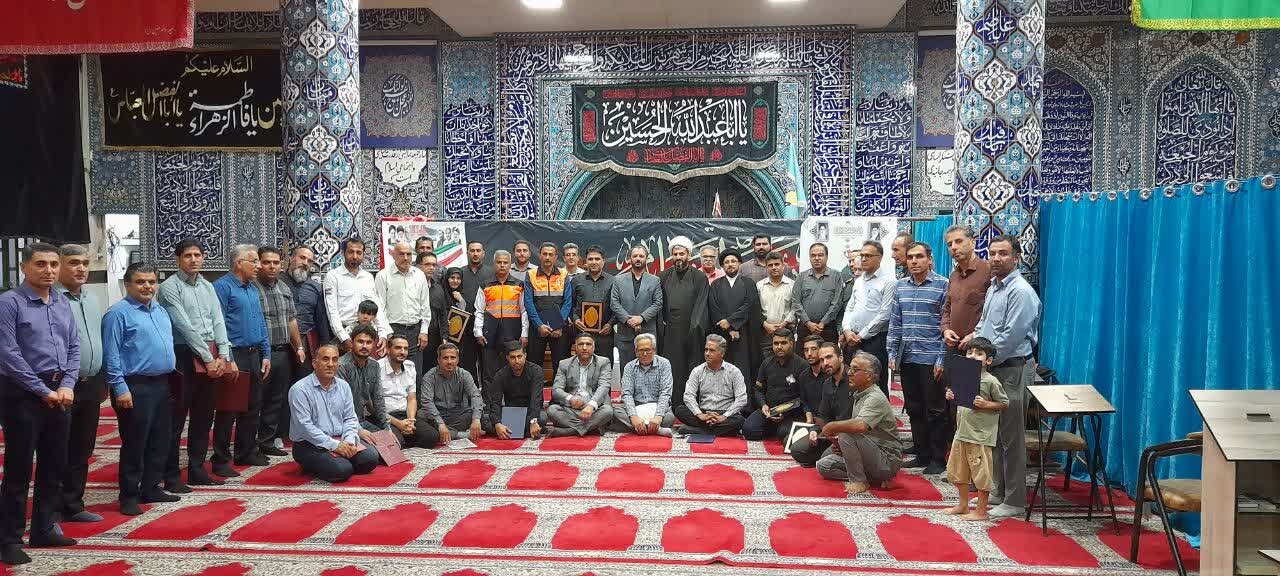 کارمندان نمونه دستگاههای اجرایی شهرستان دیلم تجلیل شدند